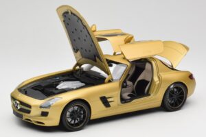 Mercedes AMG SLS C197 Dorado Minichamps 1:18 100039024 Metal - imagen 2 de 8