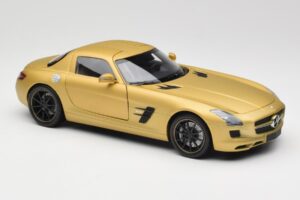 Mercedes AMG SLS C197 Dorado Minichamps 1:18 100039024 Metal - imagen 6 de 8