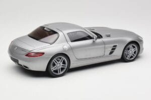 Mercedes AMG SLS C197 Grey Metallic Minichamps 1:18 100039025 Metal - imagen 3 de 8