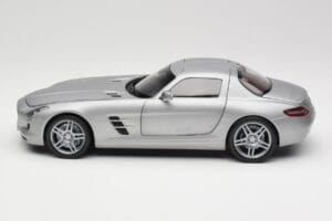 Mercedes AMG SLS C197 Grey Metallic Minichamps 1:18 100039025 Metal - imagen 4 de 8