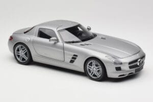 Mercedes AMG SLS C197 Grey Metallic Minichamps 1:18 100039025 Metal - imagen 6 de 8