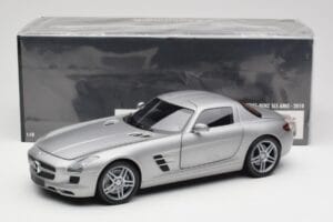 Mercedes AMG SLS C197 Grey Metallic Minichamps 1:18 100039025 Metal - imagen 8 de 8
