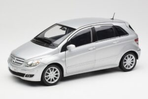 Mercedes B-Class W245 Plata Kyosho 1:18 B66962326 Metal