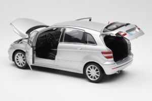Mercedes B-Class W245 Plata Kyosho 1:18 B66962326 Metal - imagen 5 de 8