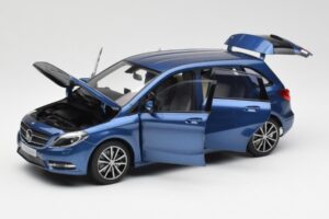 Mercedes B-Class W246 Lotus Azul Metalizado Norev 1:18 B66961410 Metal - imagen 2 de 8