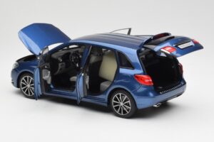 Mercedes B-Class W246 Lotus Azul Metalizado Norev 1:18 B66961410 Metal - imagen 5 de 8