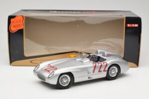 Mercedes 300 SLR W196S #722 S. Moss / D. Jenkinson Mille Miglia Winner 1955 Maisto 1:18 536887 Metal - imagen 8 de 8
