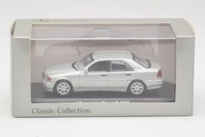Mercedes C 200 W202 Iridium Silver Minichamps 1:43 B66040488 Metal - imagen 4 de 4