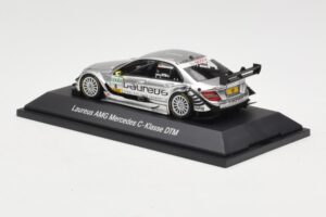 Mercedes C-Class C204 #8 R. Schumacher HWA DTM 2010 Minichamps 1:43 B66961414 Metal - imagen 3 de 4
