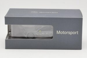 Mercedes C-Class C204 #8 R. Schumacher HWA DTM 2010 Minichamps 1:43 B66961414 Metal - imagen 4 de 4
