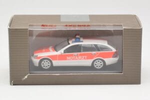 Mercedes C-Class S203 Notarzt Minichamps 1:43 430030190 Metal - imagen 4 de 4