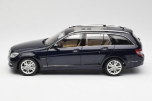 Mercedes C-Class S204 T-Modell Tanzanite Azul AUTOart 1:18 B66962352 Metal - imagen 4 de 8