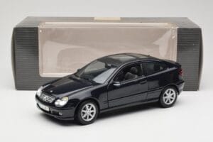 Mercedes C-Class Sports Coupe CL203 Azul Maisto 1:18 B66962124 Metal - imagen 8 de 8