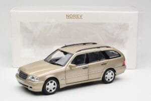 Mercedes C-Class T-Model W202 Smoke Silver Norev 1:18 183388 Metal - imagen 8 de 8