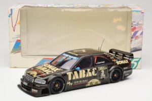 Mercedes C-Class W202 #3 J. van Ommen AMG Mercedes Team DTM 1995 UT Models 1:18 180953303 Metal - imagen 8 de 8