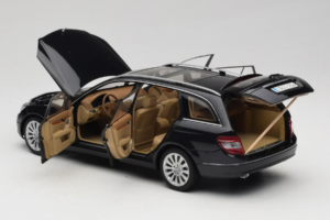 Mercedes C-Class W204 Estate Obsidian Black AUTOart 1:18 B66962349 Metal - imagen 5 de 8
