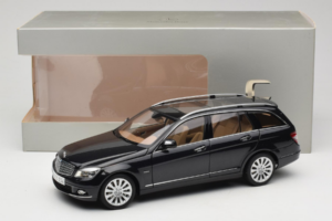 Mercedes C-Class W204 Estate Obsidian Black AUTOart 1:18 B66962349 Metal - imagen 8 de 8