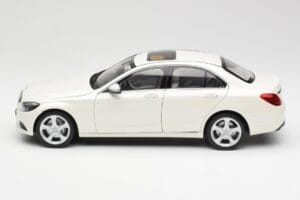 Mercedes C-Class W205 Diamond Blanco Metalizado Norev 1:18 B66960256 Metal - imagen 4 de 8