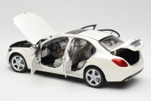 Mercedes C-Class W205 Diamond Blanco Metalizado Norev 1:18 B66960256 Metal - imagen 5 de 8