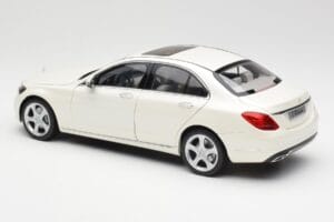 Mercedes C-Class W205 Diamond Blanco Metalizado Norev 1:18 B66960256 Metal - imagen 7 de 8