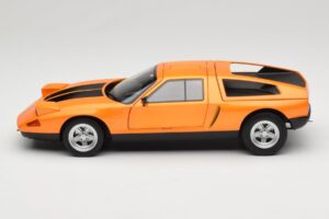 Mercedes C111 II White Autumn Metallic Norev 1:18 183050 Metal - imagen 4 de 10