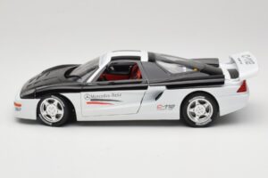 Mercedes C112 Sport Blanco & Negro Guiloy 1:18 68521 Metal - imagen 4 de 8