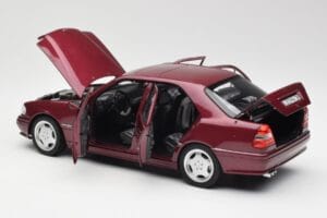 Mercedes AMG C36 W202 Almandine Rojo Norev 1:18 B66040706 Metal - imagen 5 de 8