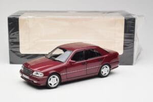 Mercedes AMG C36 W202 Almandine Rojo Norev 1:18 B66040706 Metal - imagen 8 de 8