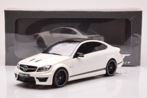Mercedes AMG C63 W204 Edition 507 Blanco GT Spirit 1:18 GT899 Resina - imagen 6 de 6