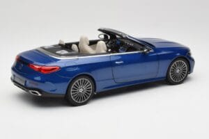 Mercedes CLE Descapotable A236 Azul Norev 1:18 B66960653 Metal - imagen 4 de 9