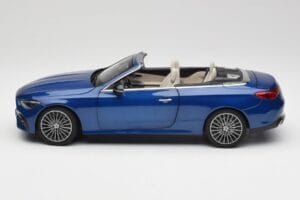 Mercedes CLE Descapotable A236 Azul Norev 1:18 B66960653 Metal - imagen 5 de 9