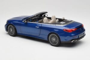 Mercedes CLE Descapotable A236 Azul Norev 1:18 B66960653 Metal - imagen 8 de 9