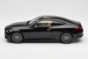 Mercedes CLE C236 Coupe Obsidian Negro Metalizado Norev 1:18 183937 Metal - imagen 4 de 8