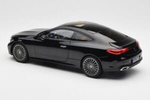 Mercedes CLE C236 Coupe Obsidian Negro Metalizado Norev 1:18 183937 Metal - imagen 7 de 8