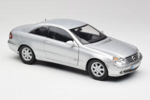 Mercedes CLK 500 C209 Plateado Kyosho 1:18 B66962144 Metal - imagen 6 de 8