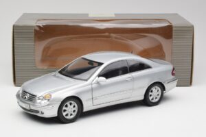 Mercedes CLK 500 C209 Plateado Kyosho 1:18 B66962144 Metal - imagen 8 de 8