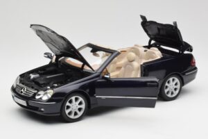 Mercedes CLK 500 W209 Cabriolet Azul Oscuro Metalizado Kyosho 1:18 B66962174 Metal - imagen 2 de 9