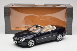Mercedes CLK 500 W209 Cabriolet Azul Oscuro Metalizado Kyosho 1:18 B66962174 Metal - imagen 9 de 9