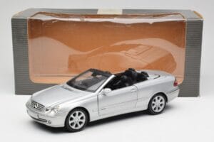 Mercedes CLK 500 Cabriolet Elegance A209 Plata Kyosho 1:18 B66962172 Metal - imagen 8 de 8
