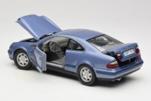 Mercedes CLK C208 Morado Anson 1:18 30330 Metal - imagen 5 de 8