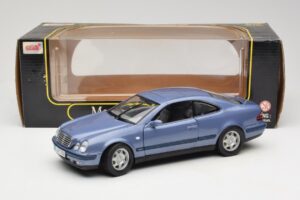 Mercedes CLK C208 Morado Anson 1:18 30330 Metal - imagen 8 de 8