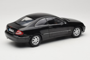 Mercedes CLK C209 Black Metallic Kyosho 1:18 B66962149 Metal - imagen 3 de 8