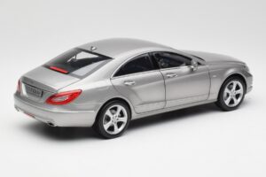 Mercedes CLS C218 Designo Alubeam Titanium Norev 1:18 B66961298 Metal - imagen 3 de 8