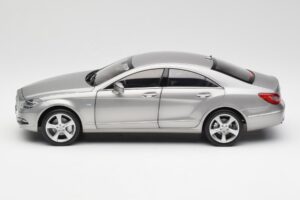Mercedes CLS C218 Designo Alubeam Titanium Norev 1:18 B66961298 Metal - imagen 4 de 8