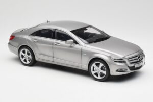Mercedes CLS C218 Designo Alubeam Titanium Norev 1:18 B66961298 Metal - imagen 6 de 8