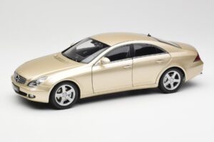 Mercedes CLS C219 Beige Claro Dorado Kyosho 1:18 08401LBE Metal