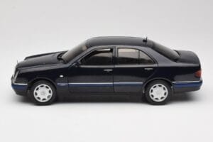 Mercedes E-Class W210 E320 Negro Sun Star 1:18 1151 Metal - imagen 4 de 8