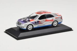 Mercedes E-Class W211 #11 Bluetec Paris-Beijing 2006 Minichamps 1:43 B66962267-R Metal - imagen 2 de 4