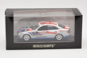 Mercedes E-Class W211 #11 Bluetec Paris-Beijing 2006 Minichamps 1:43 B66962267-R Metal - imagen 4 de 4