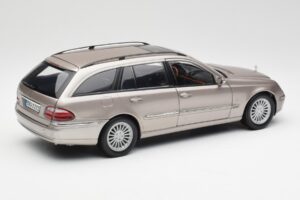 Mercedes E320 CDI W210 Estate Cubanite Plateado Kyosho 1:18 B66962188 Metal - imagen 3 de 8